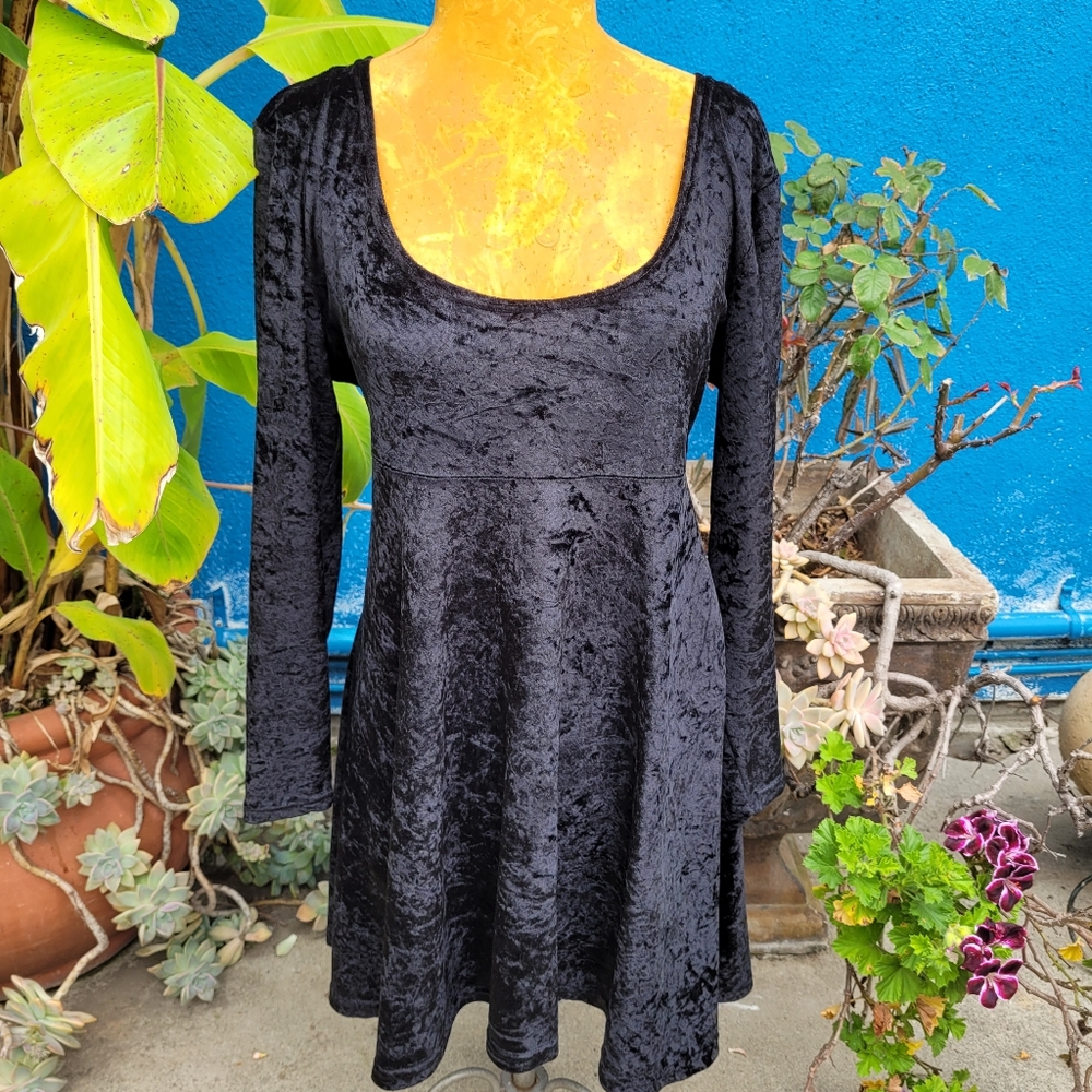 90s crushed velvet baby doll dress